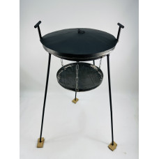 Сковорода из диска на высоких ножках, с подвеской для огня и крышкой