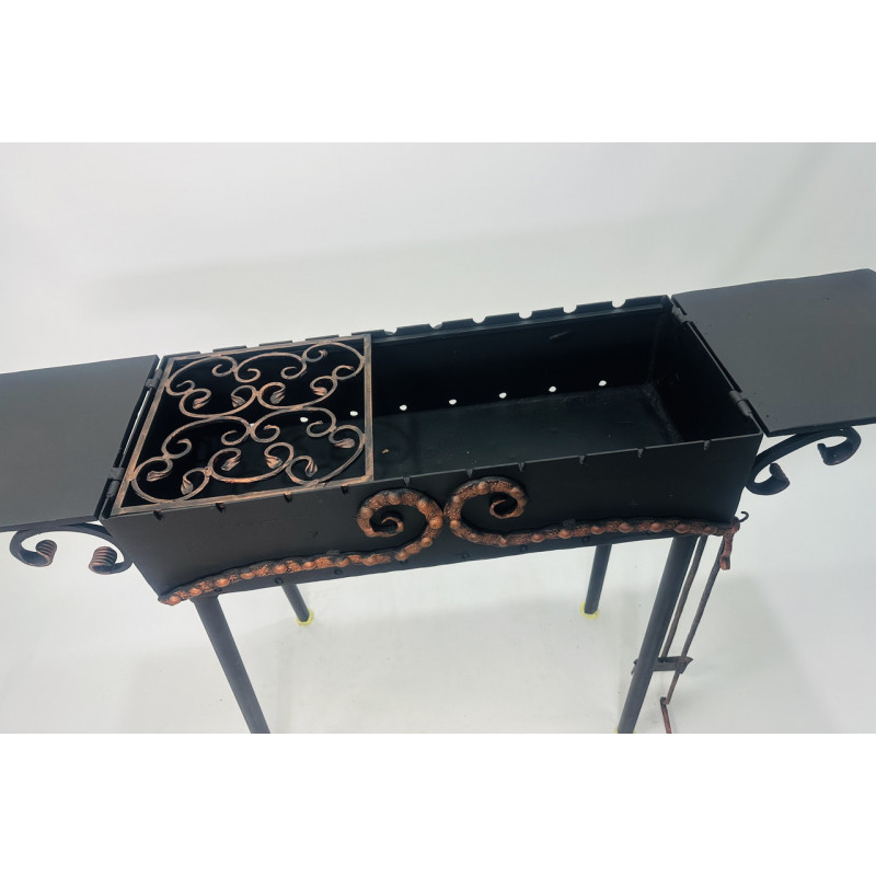 Стаціонарний мангал 3 мм, зі зйомними ніжками і двома боковими столиками