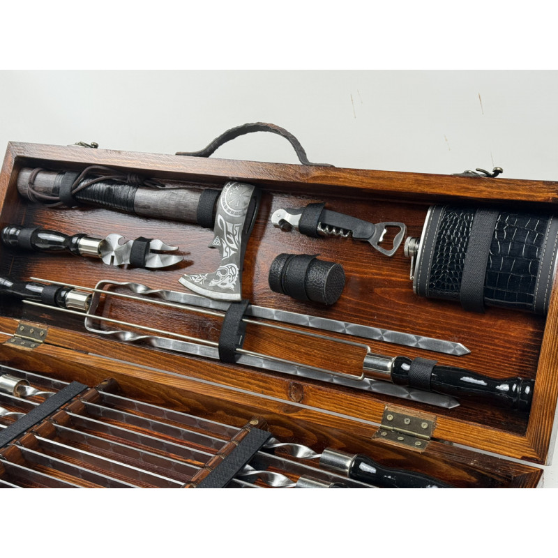 Набір шампурів у кейсі КІНГ