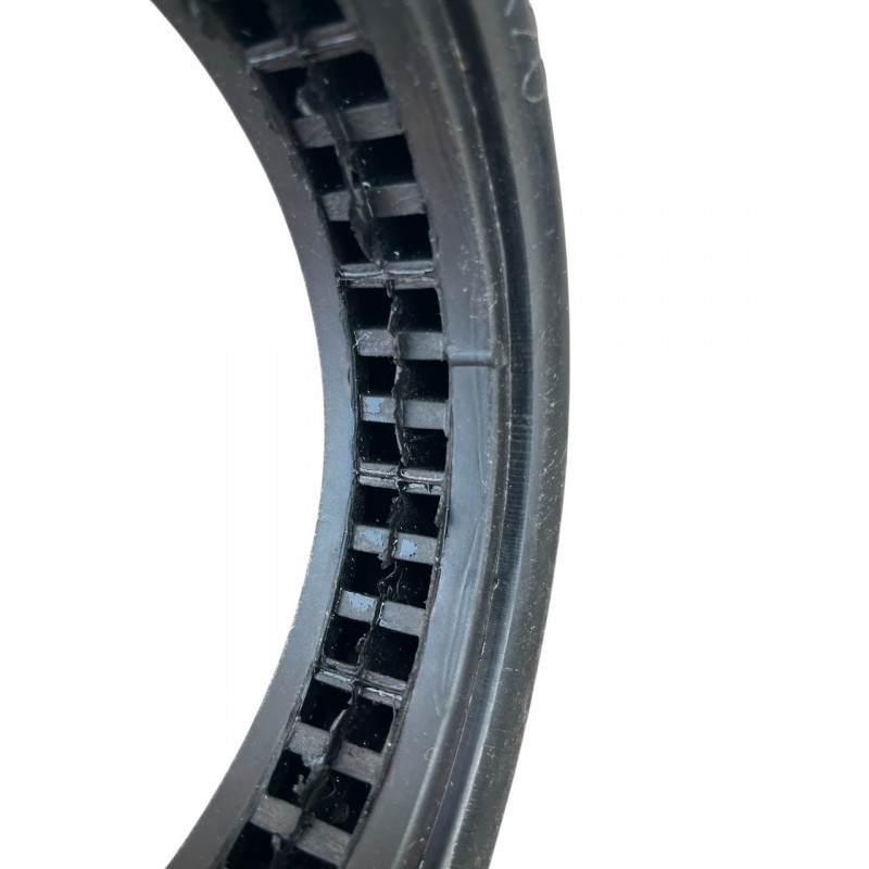 Суцільнолита шина 8.5х2.0 (81/2х2.0) на електросамокат, бескамерна, АНТИПРАКОЛЬНА