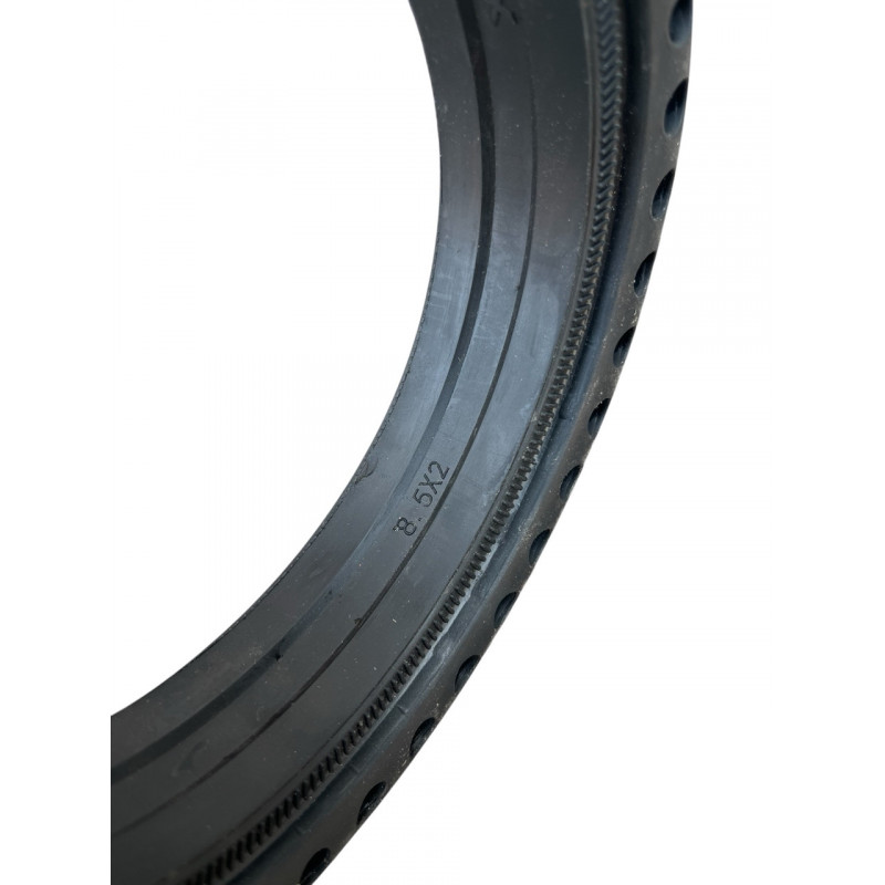 Суцільнолита шина 8.5х2 (81/2х2) на електросамокат, бескамерна, АНТИПРОКОЛЬНА