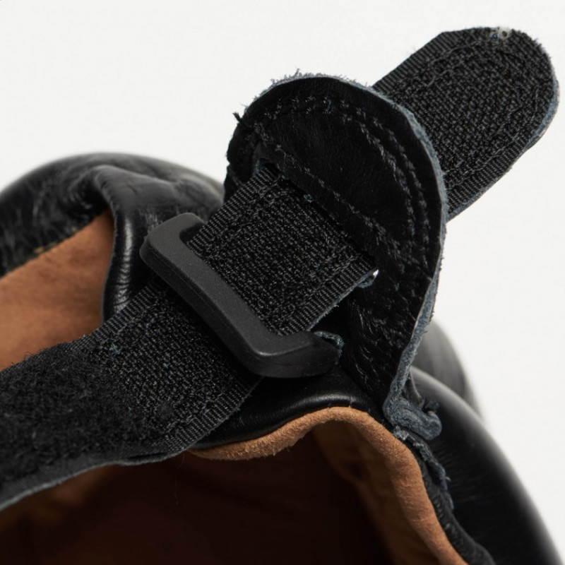 Боксерський шолом Leone Performance Black L