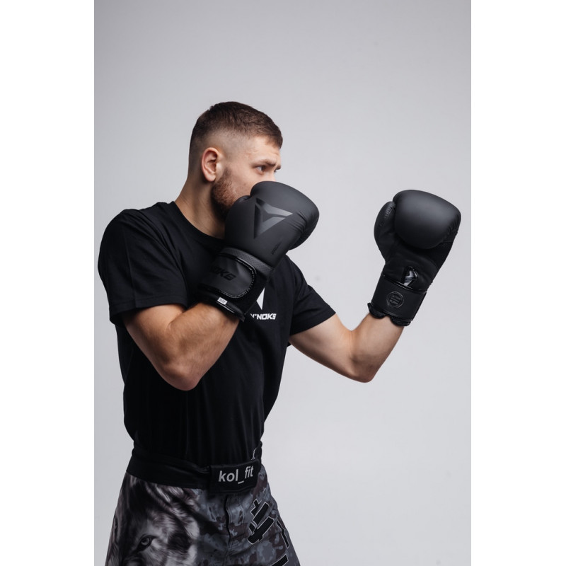 Боксерські рукавиці V`Noks Ultima Black 16 ун.