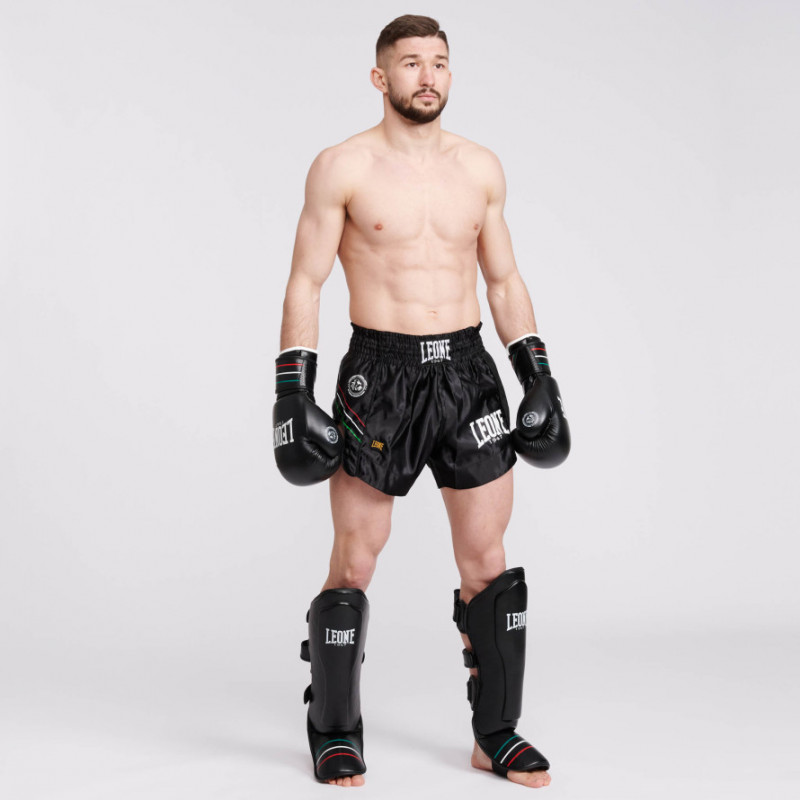 Шорти для тайського боксу Leone Flag Black S
