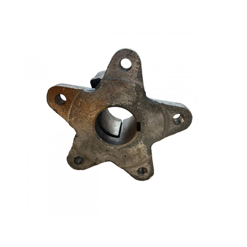 Ступиця колеса на мінітрактор 12-15 к.с, на 5 болтів, вал-49мм