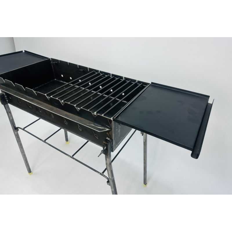 Стаціонарний мангал 3 мм, зі зйомними ніжками і двома боковими столиками