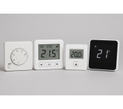 Програматори та кімнатні регулятори температури